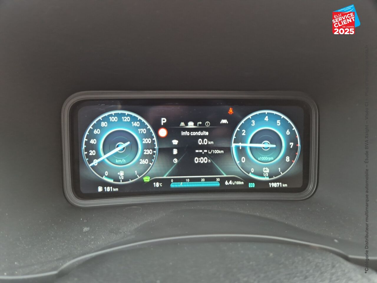 Véhicule d'occasion HYUNDAI KONA 1.6 GDI 141CH HYBRID CREATIVE DCT-6 chez Hyundai Epernay
