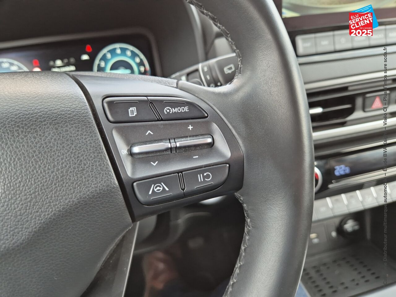 Véhicule d'occasion HYUNDAI KONA 1.6 GDI 141CH HYBRID CREATIVE DCT-6 chez Hyundai Epernay