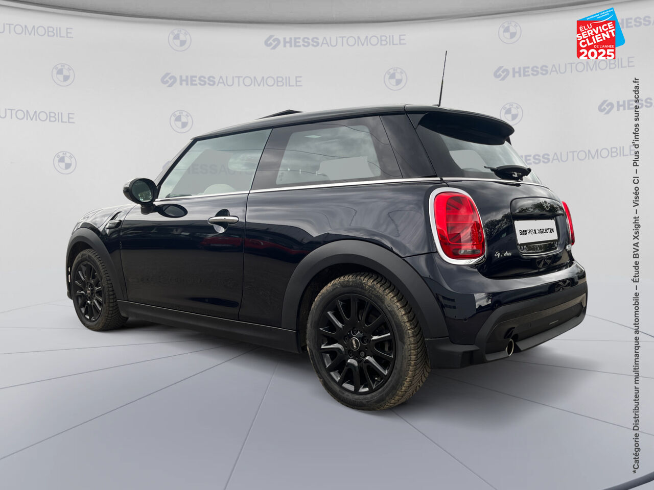 Véhicule d'occasion MINI MINI COOPER 136CH EDITION CAMDEN BVA7 TOUVRANT SIEGES CHAUF/CUIR GPS RADAR AV/AR HUD chez BMW Pontarlier