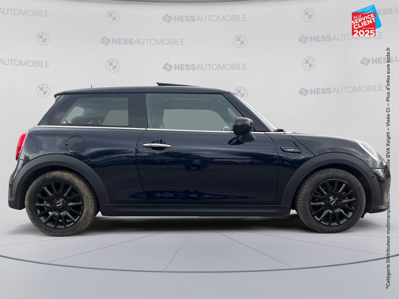 Véhicule d'occasion MINI MINI COOPER 136CH EDITION CAMDEN BVA7 TOUVRANT SIEGES CHAUF/CUIR GPS RADAR AV/AR HUD chez BMW Pontarlier