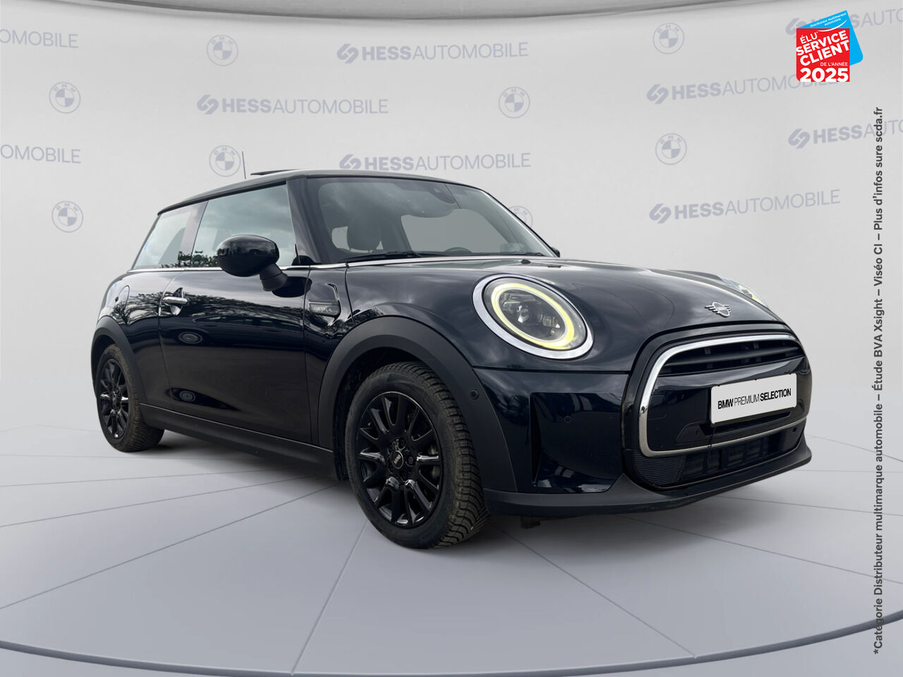 Véhicule d'occasion MINI MINI COOPER 136CH EDITION CAMDEN BVA7 TOUVRANT SIEGES CHAUF/CUIR GPS RADAR AV/AR HUD chez BMW Pontarlier