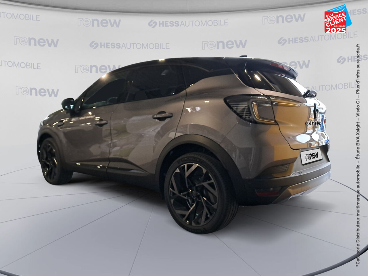 Véhicule d'occasion RENAULT CAPTUR 1.6 E-TECH FULL HYBRID 145CH ESPRIT ALPINE chez Toyota Verdun