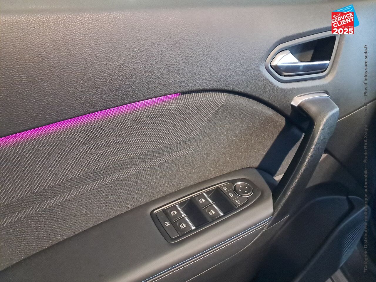 Véhicule d'occasion RENAULT CAPTUR 1.6 E-TECH FULL HYBRID 145CH ESPRIT ALPINE chez Toyota Verdun