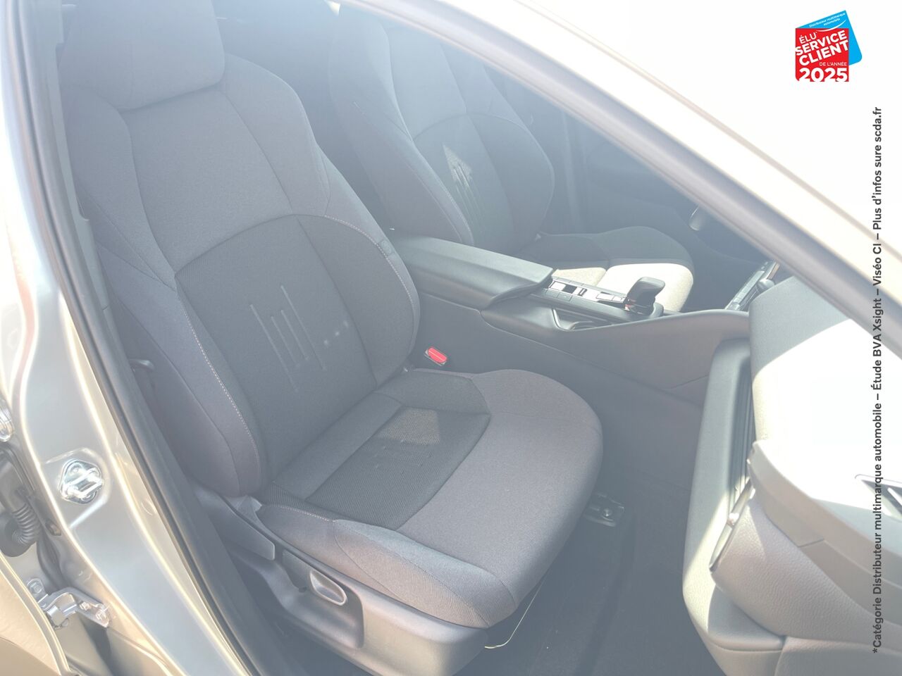 Véhicule neuf TOYOTA C-HR 2.0 HYBRIDE RECHARGEABLE 225CH DESIGN NG23 chez Toyota Saint Dizier