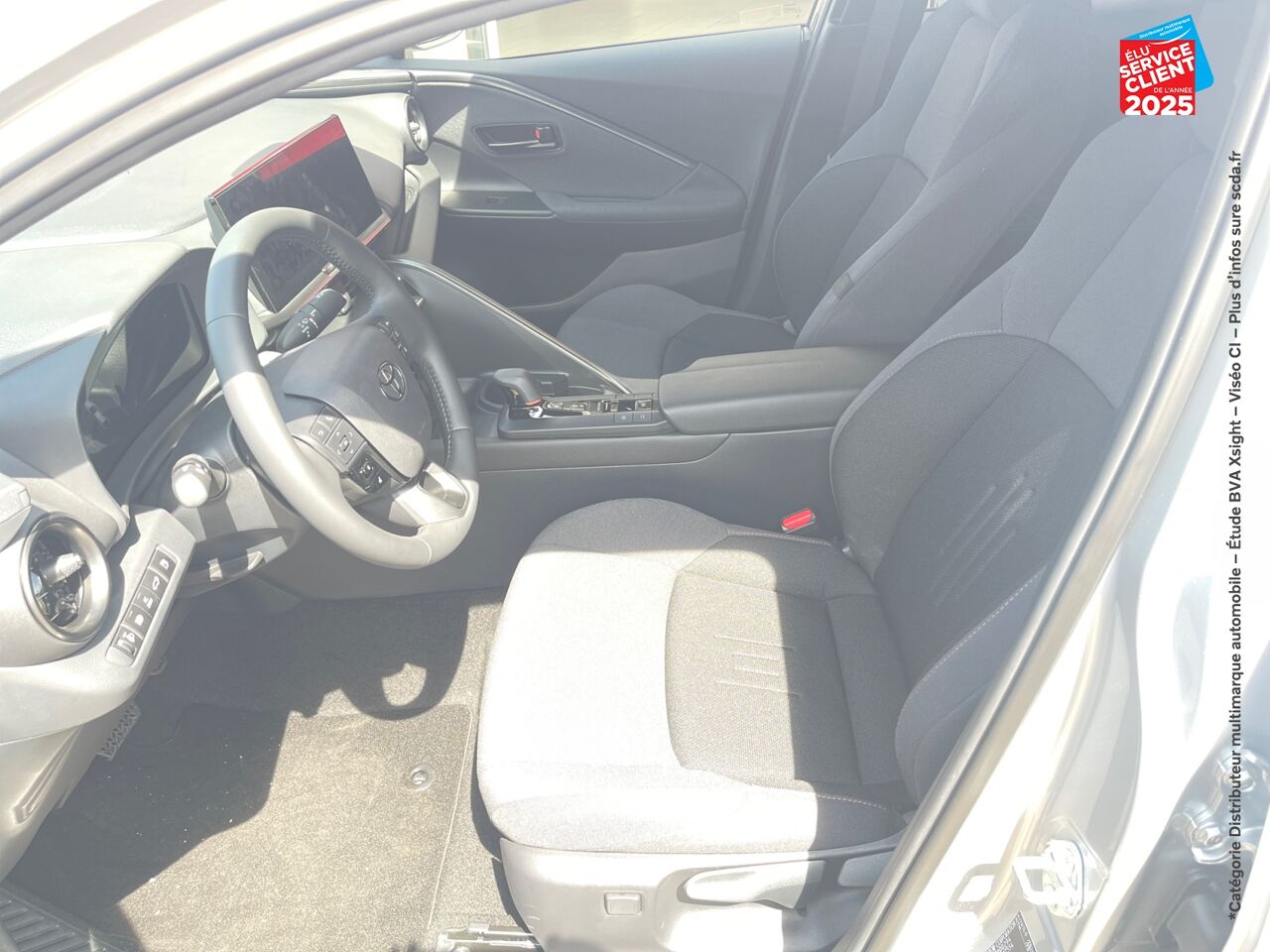 Véhicule neuf TOYOTA C-HR 2.0 HYBRIDE RECHARGEABLE 225CH DESIGN NG23 chez Toyota Saint Dizier
