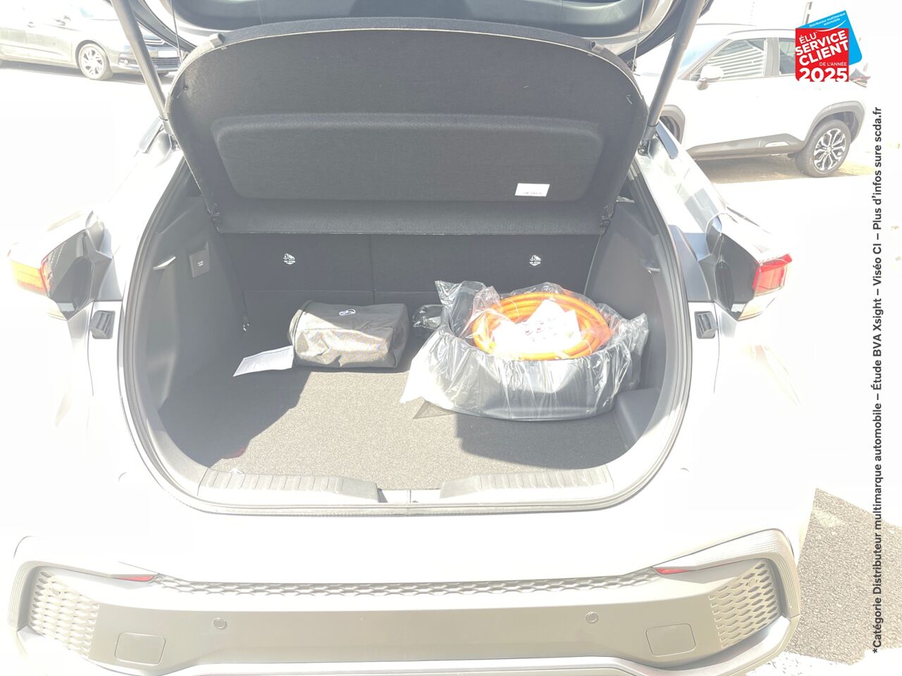 Véhicule neuf TOYOTA C-HR 2.0 HYBRIDE RECHARGEABLE 225CH DESIGN NG23 chez Toyota Saint Dizier