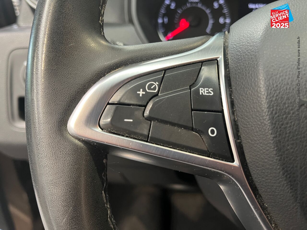 Véhicule d'occasion DACIA DUSTER 1.5 DCI 110CH PRESTIGE 4X2 EDC GPS chez Renault Saint-Louis