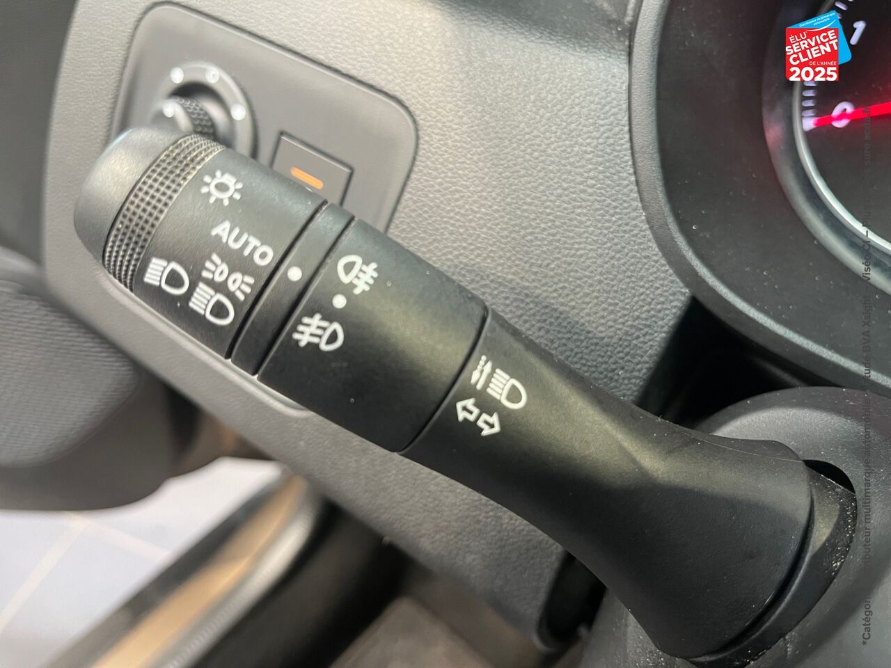 Véhicule d'occasion DACIA DUSTER 1.5 DCI 110CH PRESTIGE 4X2 EDC GPS chez Renault Saint-Louis