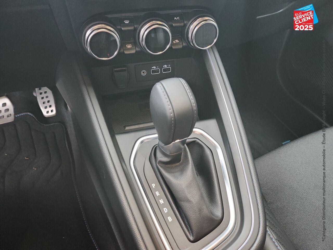 Véhicule d'occasion RENAULT CLIO 1.6 E-TECH 145CH FULL HYBRID ESPRIT ALPINE GPS CAMERA chez Renault Saint-Louis
