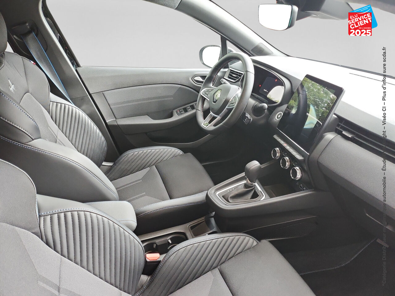 Véhicule d'occasion RENAULT CLIO 1.6 E-TECH 145CH FULL HYBRID ESPRIT ALPINE GPS CAMERA chez Renault Saint-Louis