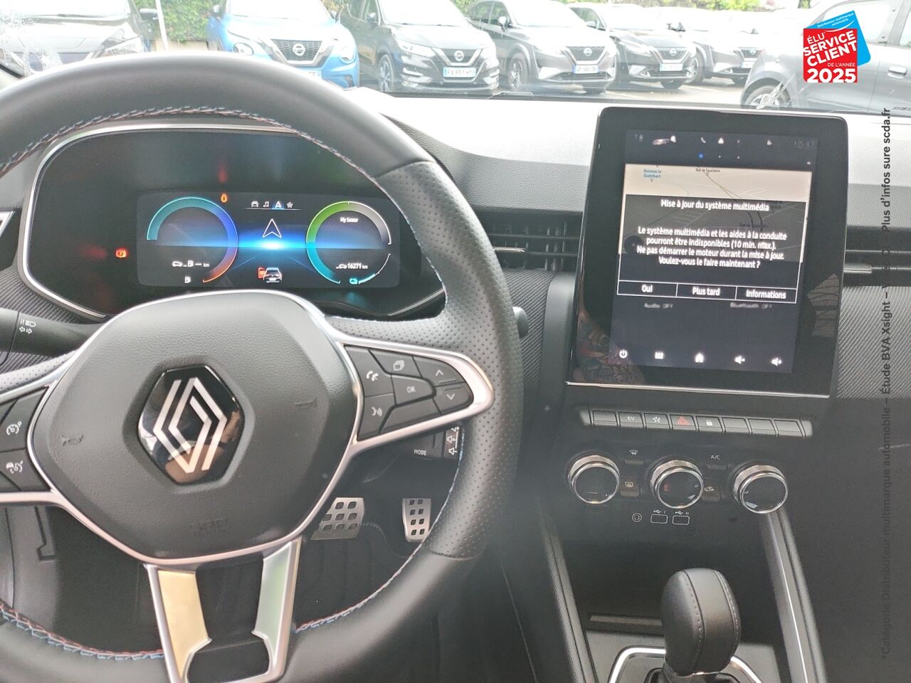 Véhicule d'occasion RENAULT CLIO 1.6 E-TECH 145CH FULL HYBRID ESPRIT ALPINE GPS CAMERA chez Renault Saint-Louis