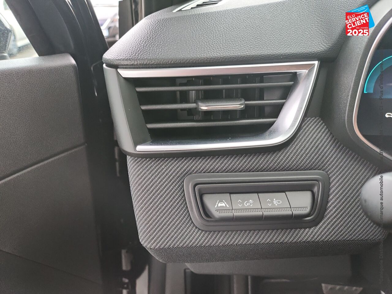 Véhicule d'occasion RENAULT CLIO 1.6 E-TECH 145CH FULL HYBRID ESPRIT ALPINE GPS CAMERA chez Renault Saint-Louis