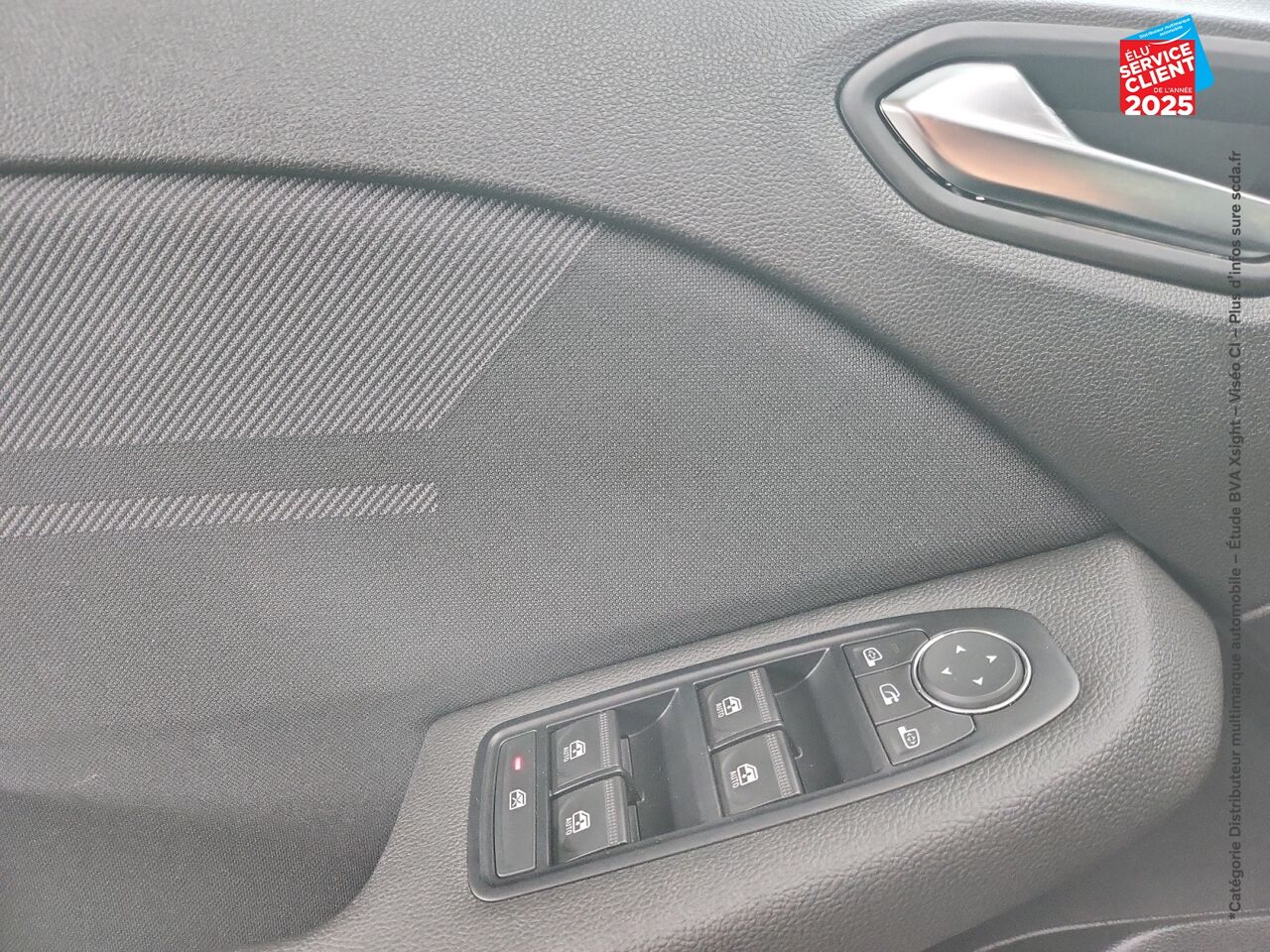 Véhicule d'occasion RENAULT CLIO 1.6 E-TECH 145CH FULL HYBRID ESPRIT ALPINE GPS CAMERA chez Renault Saint-Louis