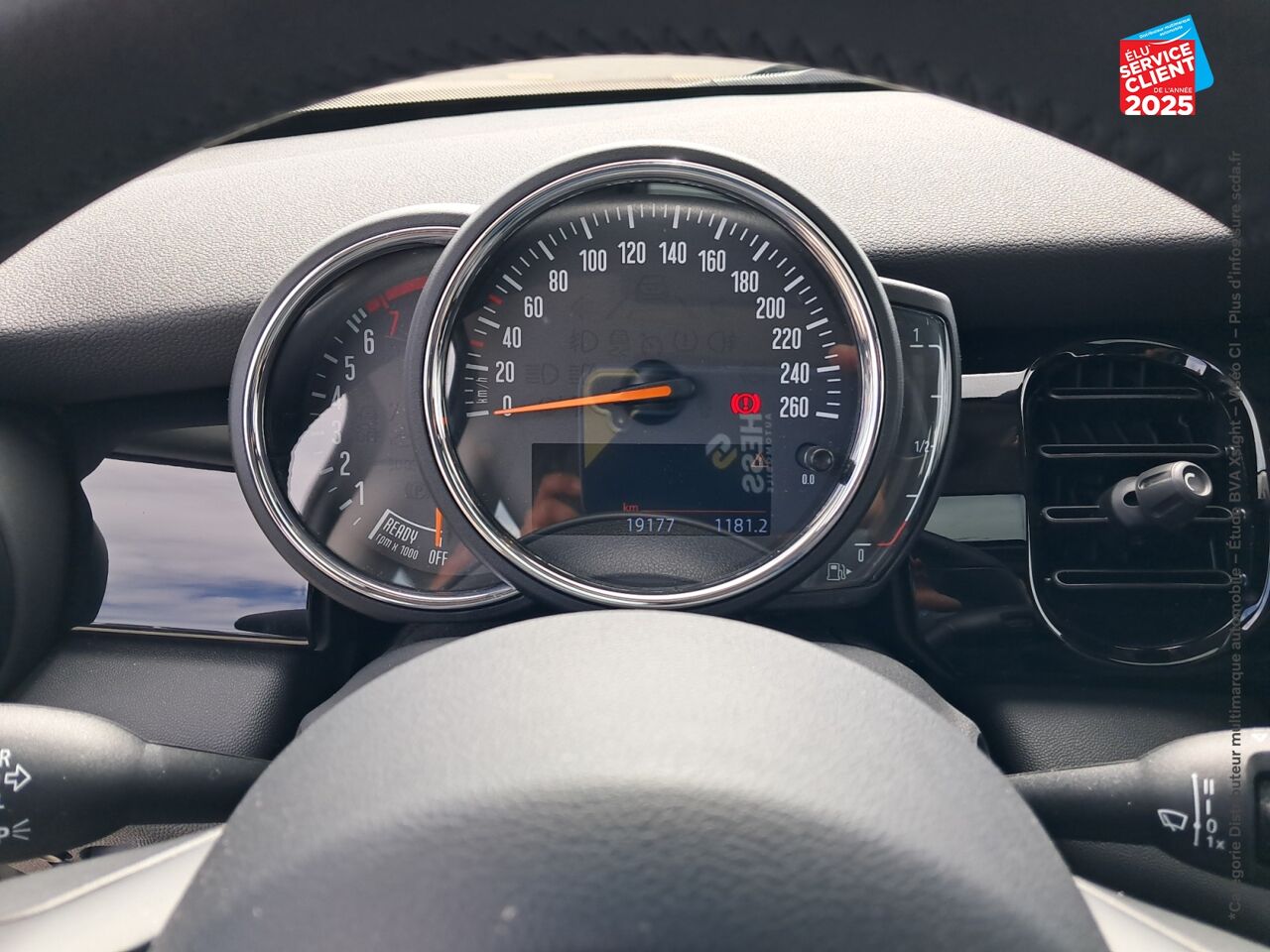 Véhicule d'occasion MINI MINI COOPER 136CH EDITION CAMDEN TOUVRANT GPS RADAR AR chez Hyundai Chalons