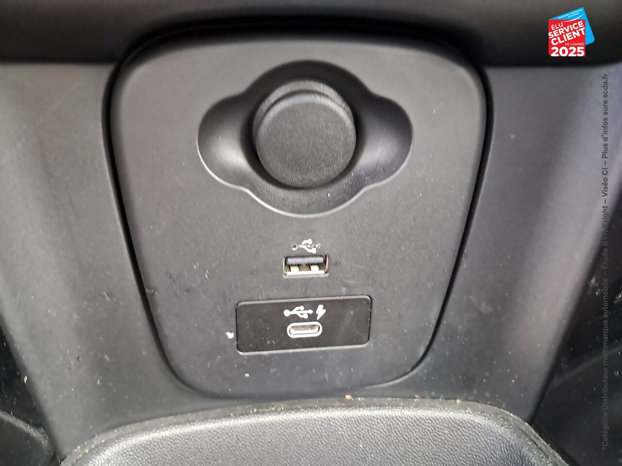 Véhicule d'occasion MINI MINI COOPER 136CH EDITION CAMDEN TOUVRANT GPS RADAR AR chez Hyundai Chalons