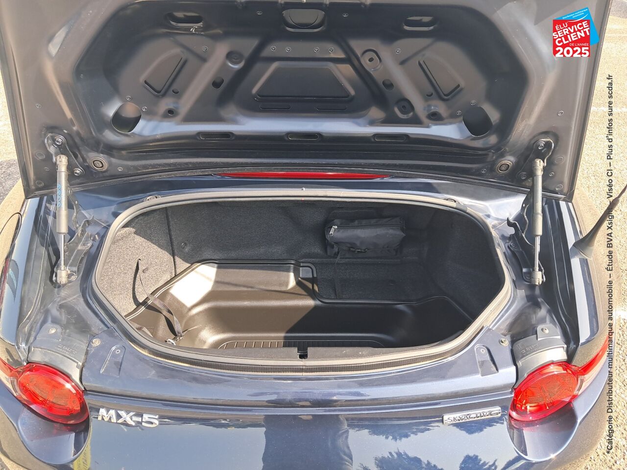 Véhicule d'occasion MAZDA MX-5 2.0 SKYACTIV-G 184CH SELECTION EURO6D-T 2021 SIEGES CHAUF GPS CAMERA CARPLAY chez Renault Colmar