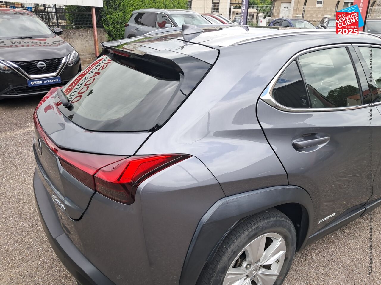 Véhicule d'occasion LEXUS UX 250H 2WD PREMIUM EDITION MY21 chez Renault Saint-Louis