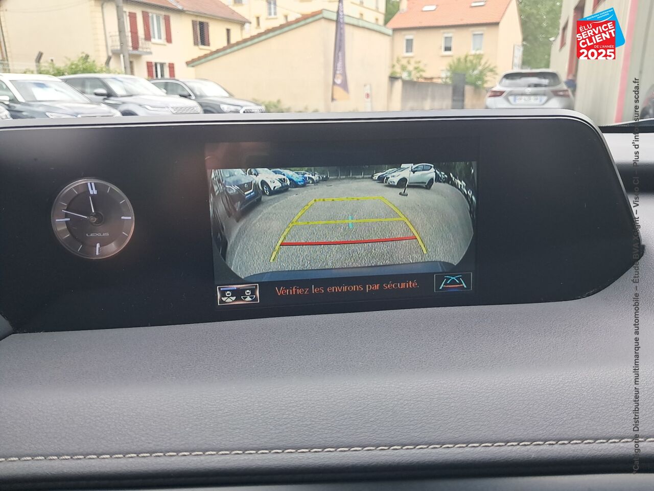 Véhicule d'occasion LEXUS UX 250H 2WD PREMIUM EDITION MY21 chez Renault Saint-Louis
