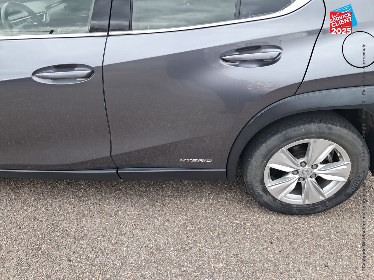 Véhicule d'occasion LEXUS UX 250H 2WD PREMIUM EDITION MY21 chez Renault Saint-Louis