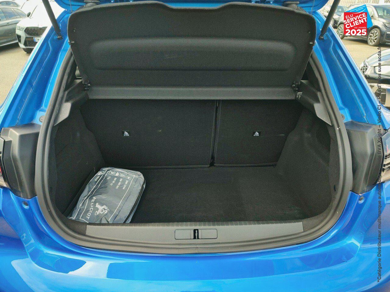 Véhicule d'occasion PEUGEOT 208 1.2 PURETECH 100CH SS GT 118G chez Nissan Metz