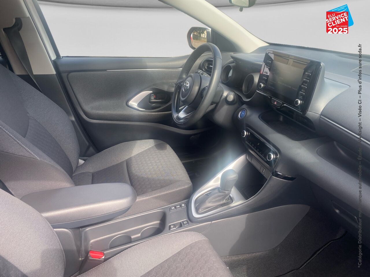 Véhicule d'occasion TOYOTA YARIS 116H DESIGN 5P MY22 chez Toyota Verdun