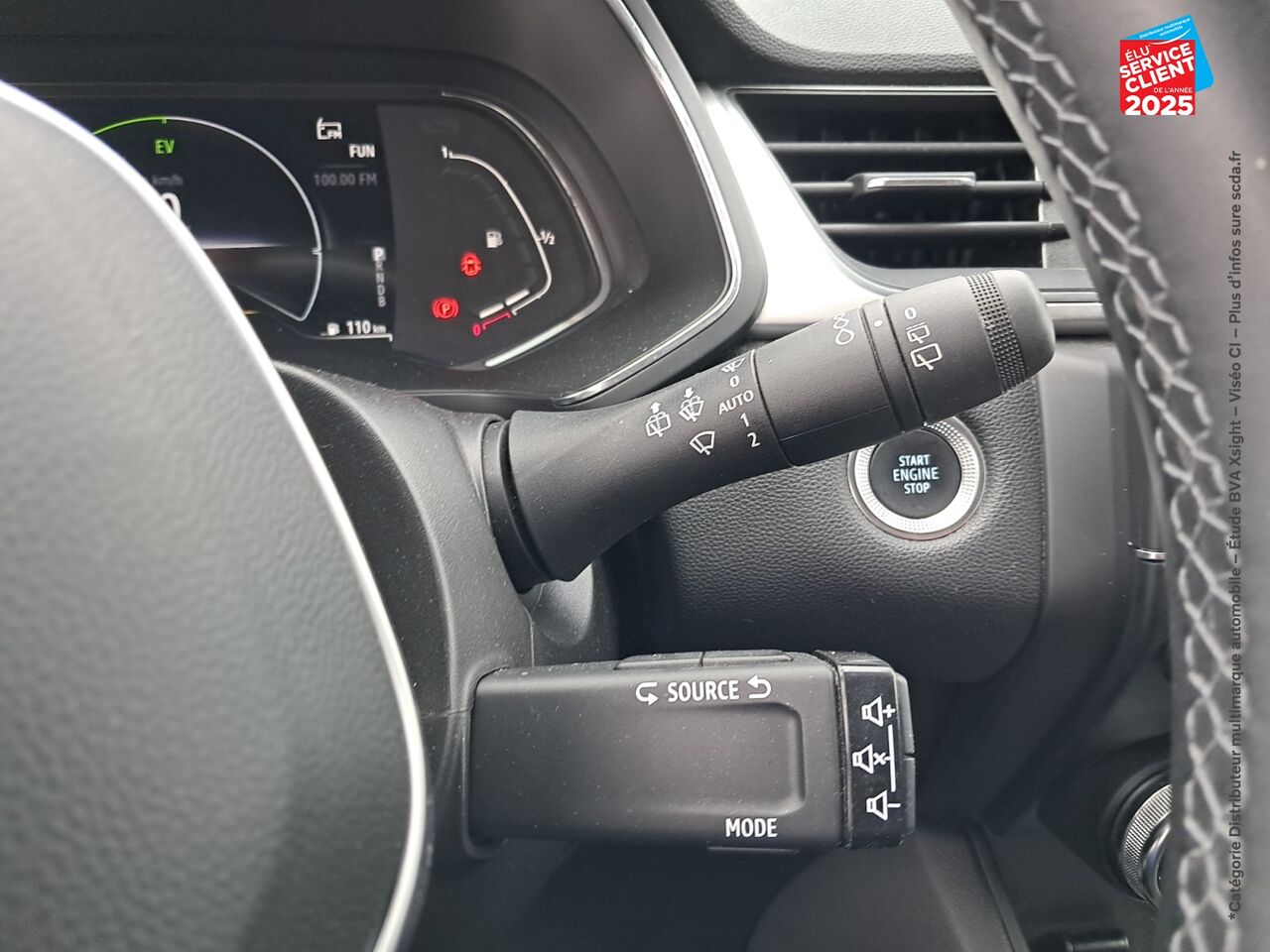 Véhicule d'occasion RENAULT CAPTUR 1.6 E-TECH HYBRIDE 145CH INTENS -21 chez Hyundai Epernay