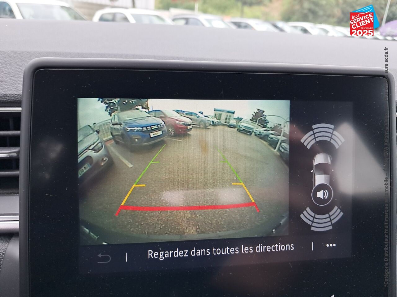 Véhicule d'occasion RENAULT CAPTUR 1.6 E-TECH HYBRIDE 145CH INTENS -21 chez Hyundai Epernay