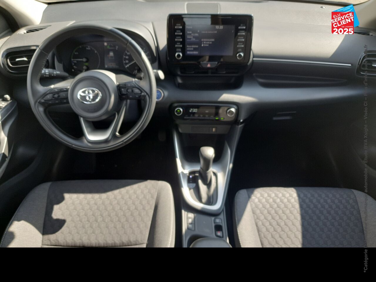 Véhicule d'occasion TOYOTA YARIS 116H DYNAMIC 5P MY22 CAMERA chez Toyota Besançon
