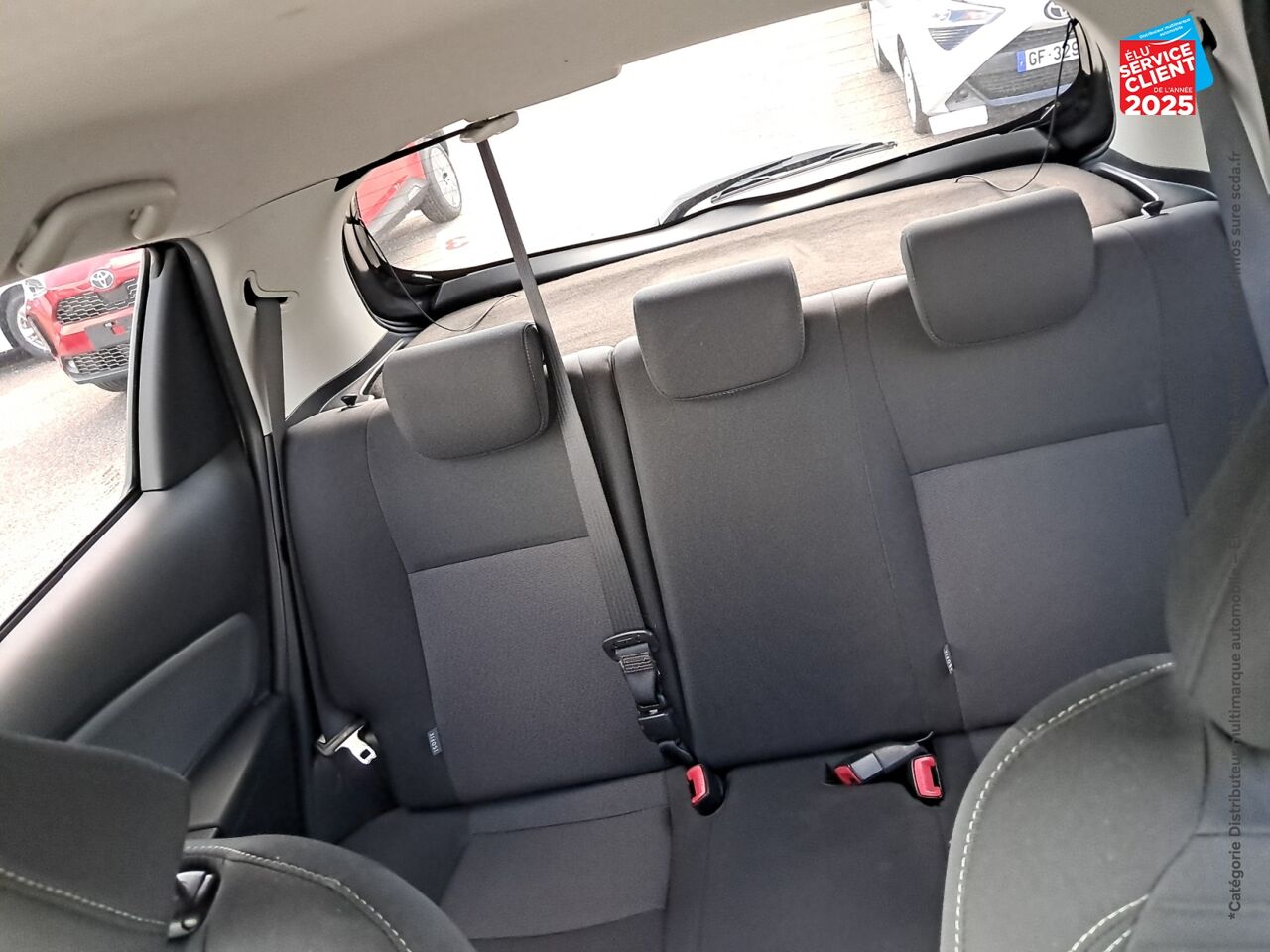 Véhicule d'occasion TOYOTA YARIS HSD 100H DESIGN 5P GPS chez Toyota Verdun