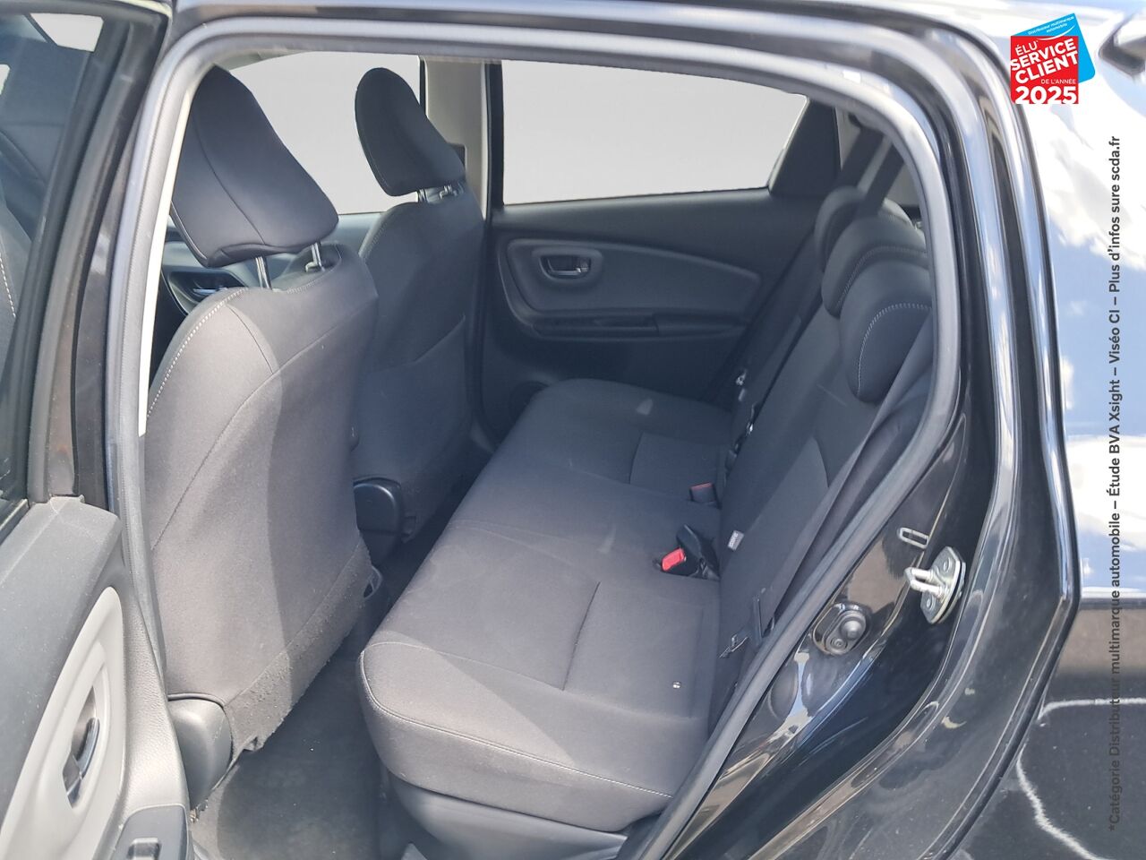 Véhicule d'occasion TOYOTA YARIS HSD 100H DESIGN 5P GPS chez Toyota Verdun