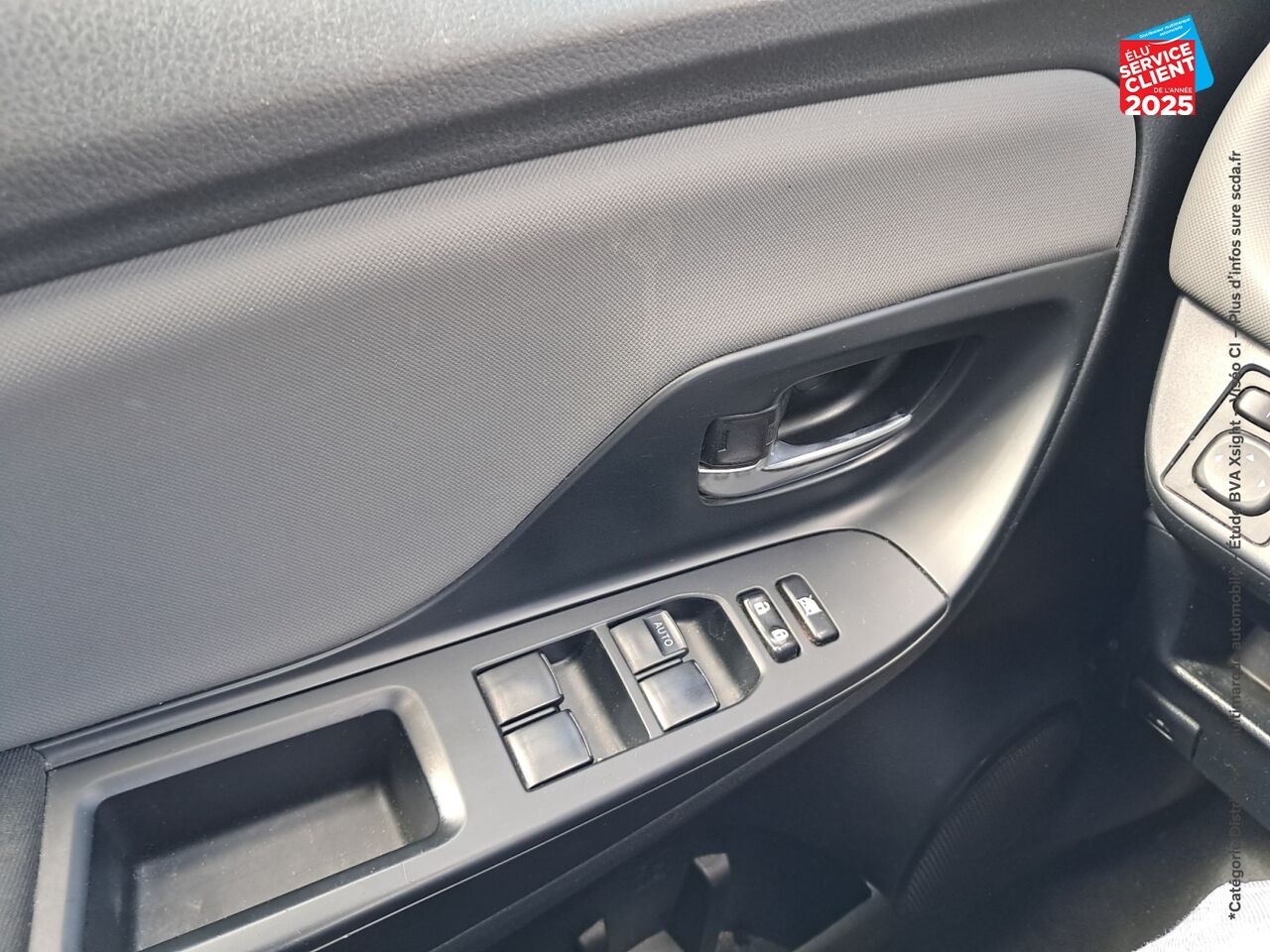 Véhicule d'occasion TOYOTA YARIS HSD 100H DESIGN 5P GPS chez Toyota Verdun