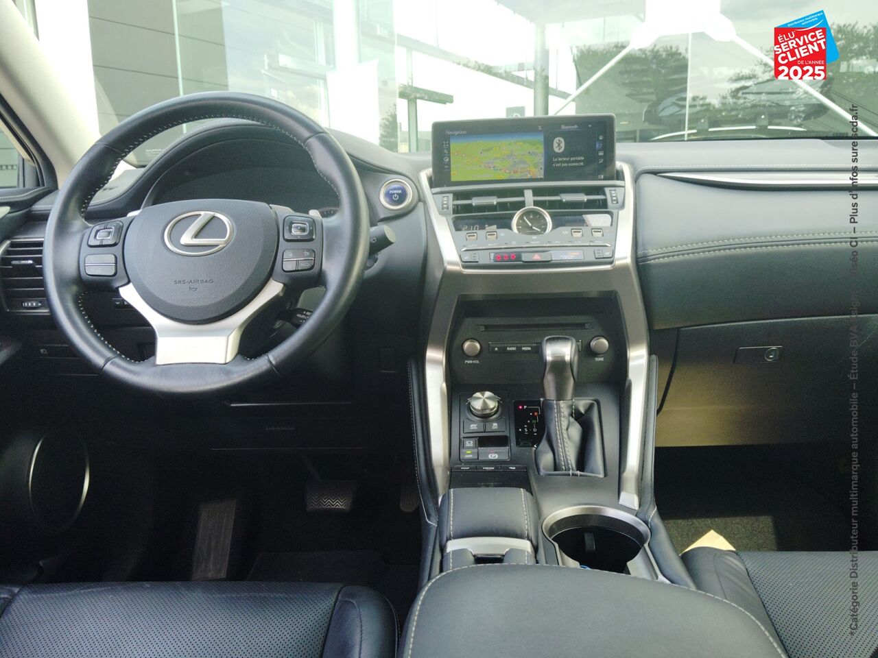 Véhicule d'occasion LEXUS NX 300H 4WD LUXE EURO6D-T SIEGE CHAUF CAMERA GPS chez BMW Besançon