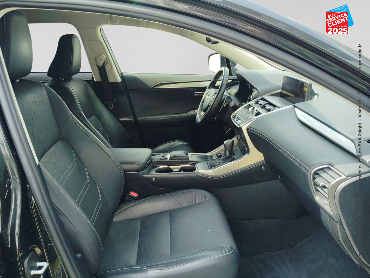 Véhicule d'occasion LEXUS NX 300H 4WD LUXE EURO6D-T SIEGE CHAUF CAMERA GPS chez BMW Besançon