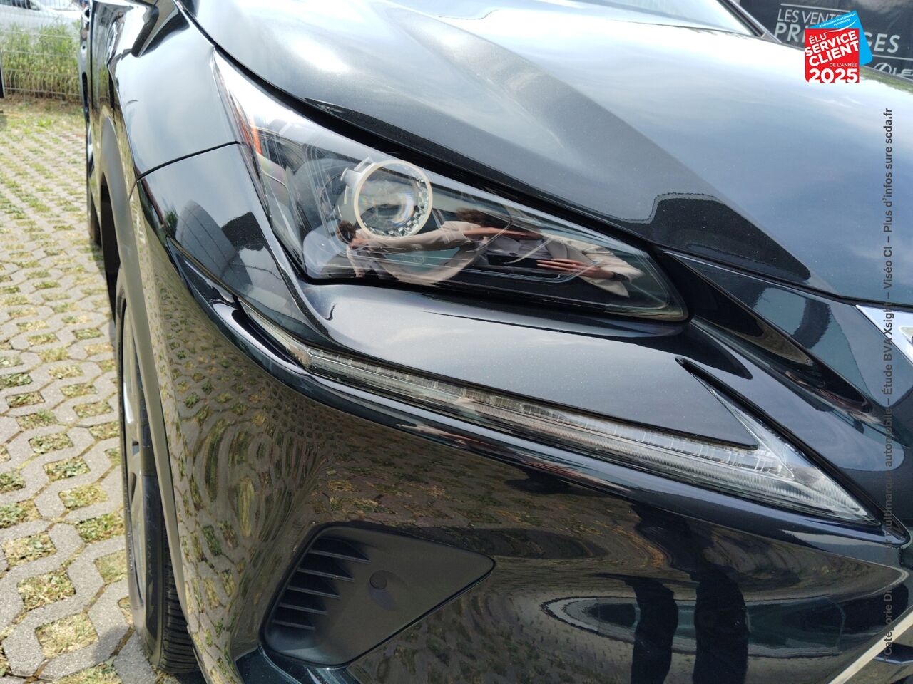 Véhicule d'occasion LEXUS NX 300H 4WD LUXE EURO6D-T SIEGE CHAUF CAMERA GPS chez BMW Besançon
