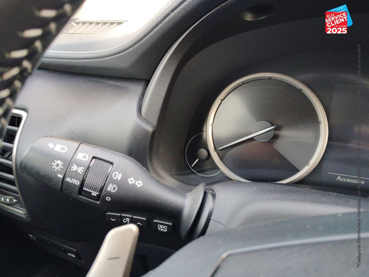 Véhicule d'occasion LEXUS NX 300H 4WD LUXE EURO6D-T SIEGE CHAUF CAMERA GPS chez BMW Besançon