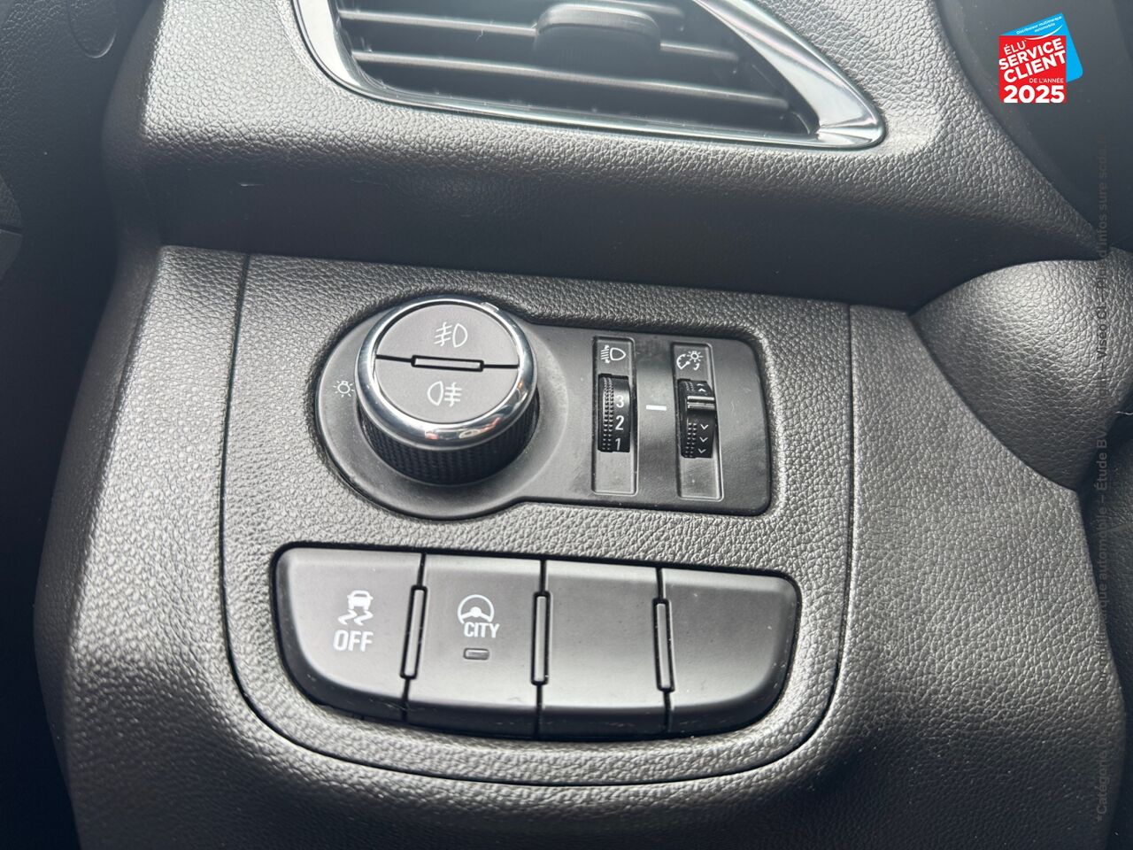 Véhicule d'occasion OPEL KARL 1.0 73CH EDITION PLUS chez Renault Colmar