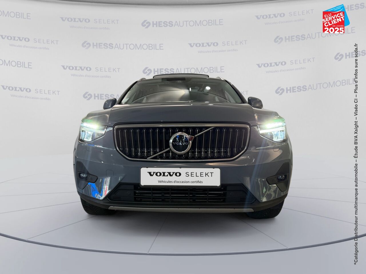 Véhicule d'occasion VOLVO XC40 T4 RECHARGE 129 + 82CH INSCRIPTION LUXE DCT 7 TPANO GPS CAMERA HKARDON chez Toyota Thionville