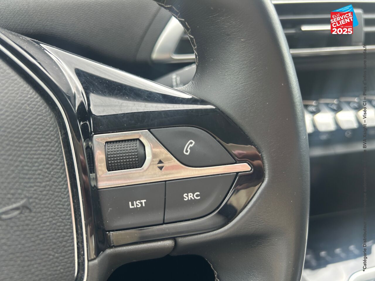 Véhicule d'occasion PEUGEOT 3008 1.2 PURETECH 130CH SS ACTIVE chez Toyota Saint Dizier