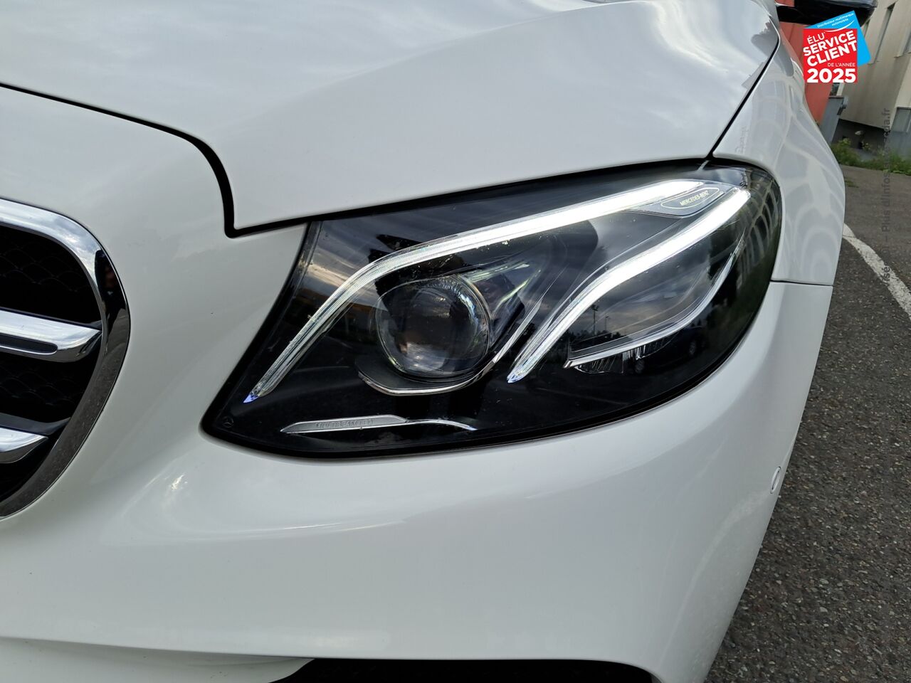 Véhicule d'occasion MERCEDES-BENZ CLASSE E 220 D 194CH FASCINATION 4MATIC 9G-TRONIC EURO6D-T chez Renault Saint-Louis
