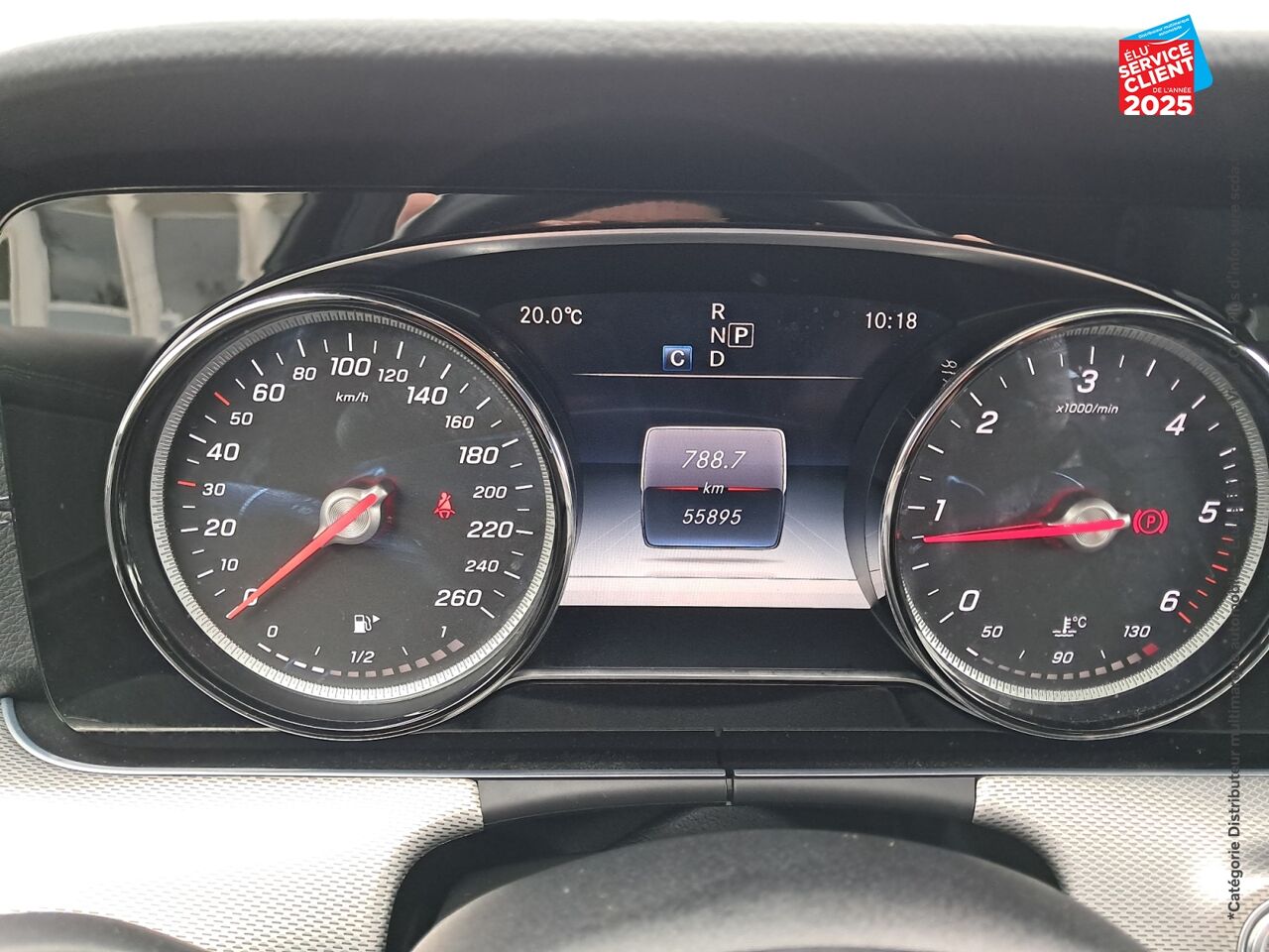 Véhicule d'occasion MERCEDES-BENZ CLASSE E 220 D 194CH FASCINATION 4MATIC 9G-TRONIC EURO6D-T chez Renault Saint-Louis