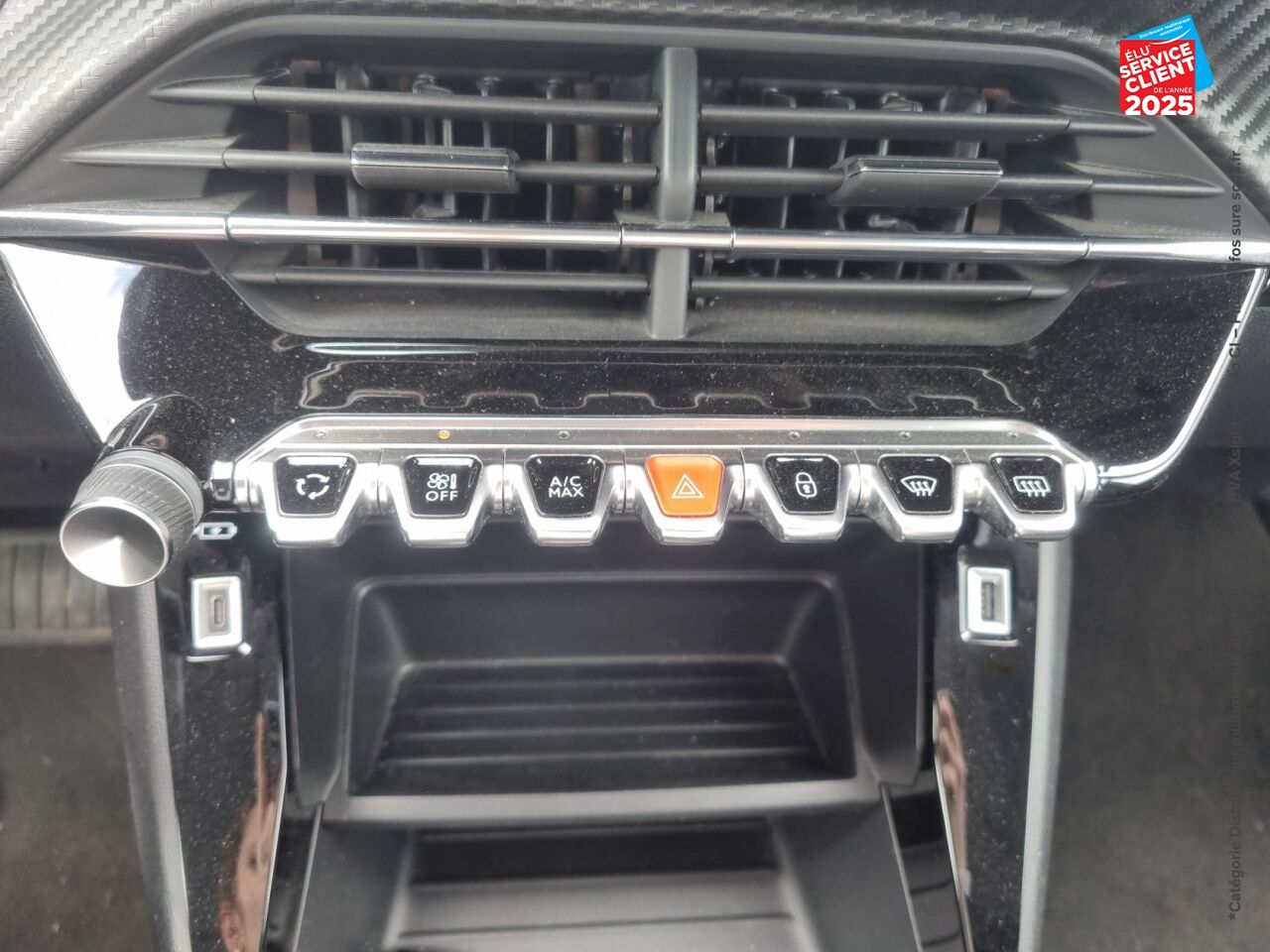 Véhicule d'occasion PEUGEOT 208 E-136CH ACTIVE chez Hyundai Epernay