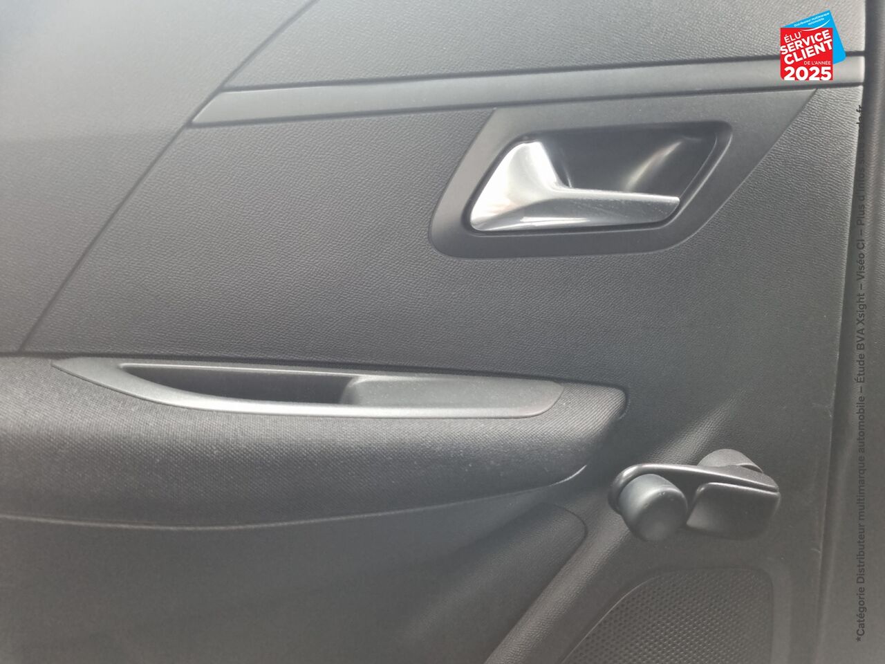 Véhicule d'occasion PEUGEOT 208 E-136CH ACTIVE chez Hyundai Epernay
