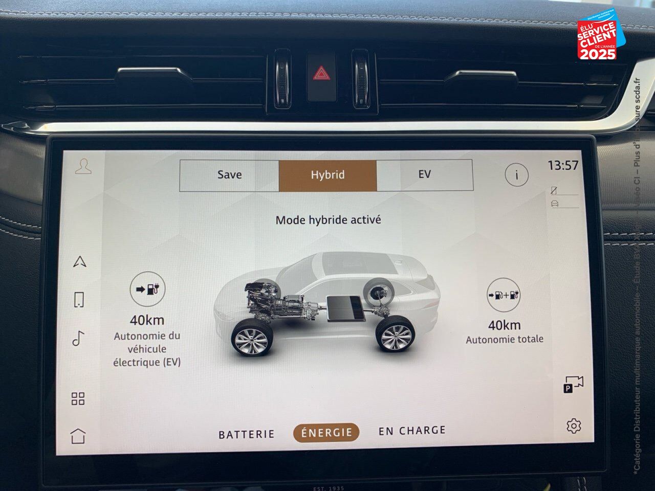 Véhicule d'occasion JAGUAR F-PACE P400E PLUG-IN-HYBRID R-DYNAMIC HSE BVA8 AWD chez Renault Colmar
