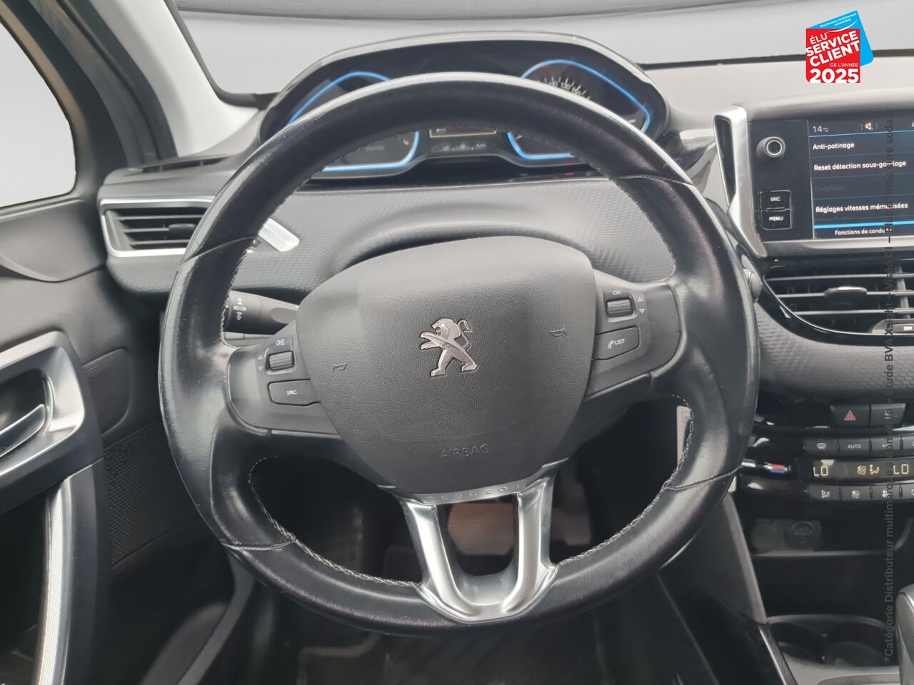Véhicule d'occasion PEUGEOT 2008 1.2 PURETECH 110CH E6.C ALLURE SS EAT6 chez Renault Saint-Louis