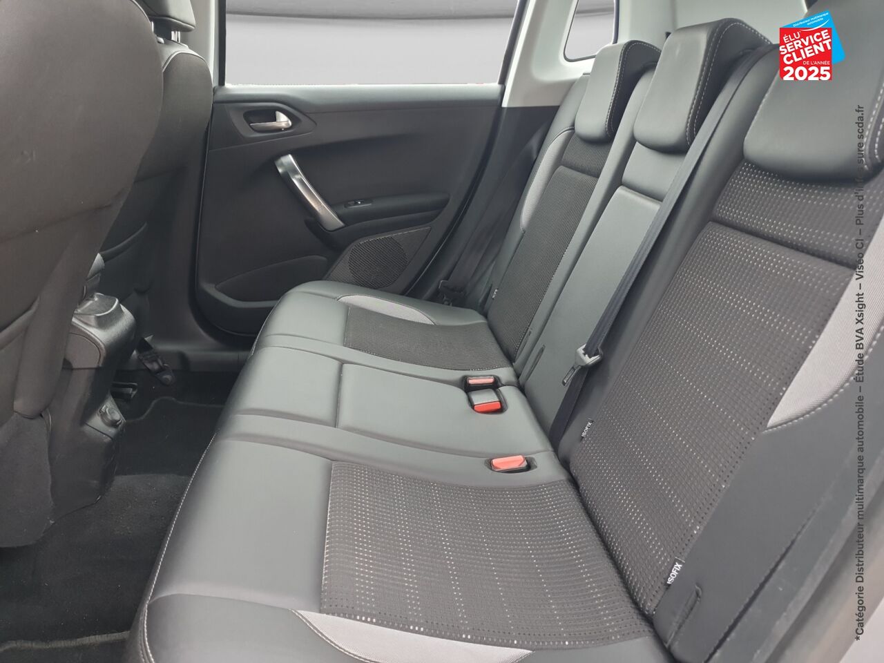 Véhicule d'occasion PEUGEOT 2008 1.2 PURETECH 110CH E6.C ALLURE SS EAT6 chez Renault Saint-Louis