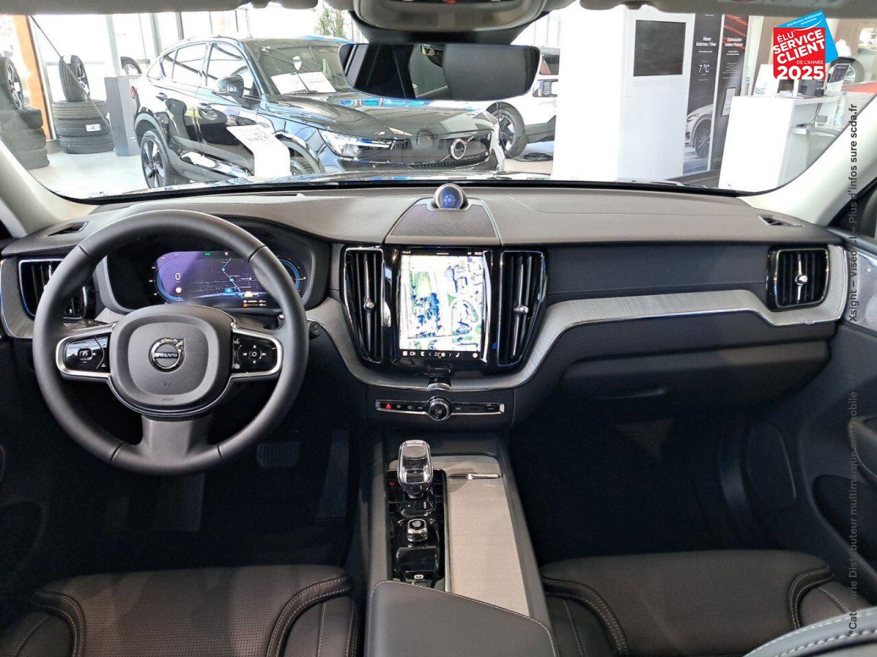 Véhicule d'occasion VOLVO XC60 T6 HYBRIDE RECHARGEABLE 253 + 145CH UTRA STYLE CHROME GEARTRONIC 8 AWD chez Renault Colmar