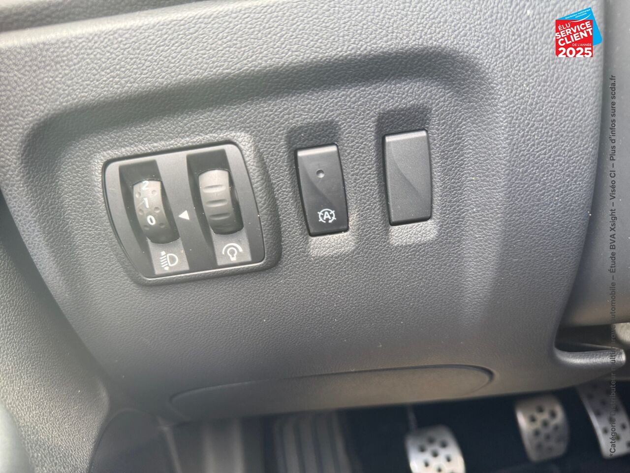 Véhicule d'occasion RENAULT CAPTUR 1.2 TCE 120CH ENERGY INTENS chez Renault Saint-Louis