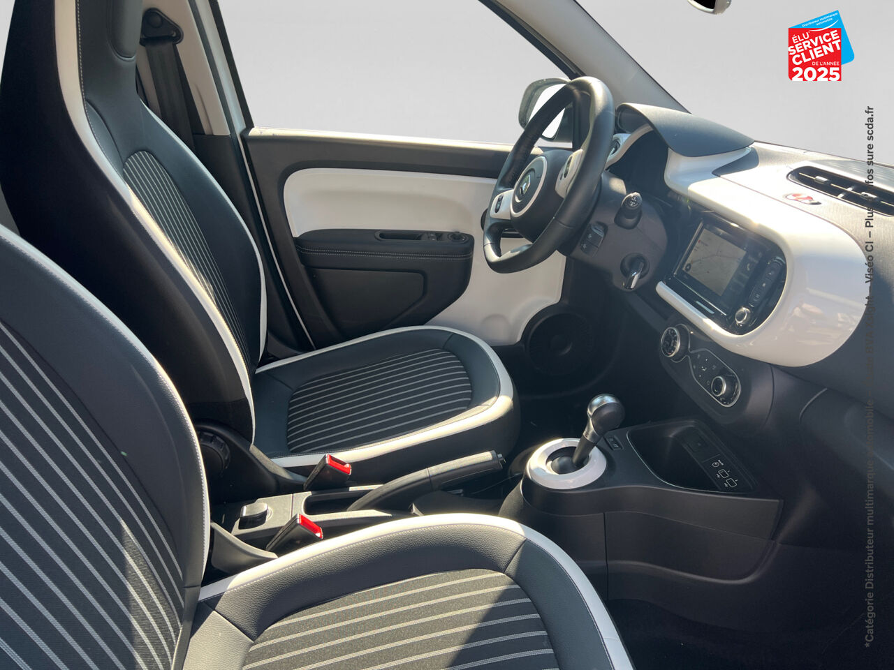 Véhicule d'occasion RENAULT TWINGO E-TECH ELECTRIC INTENS R80 ACHAT INTEGRAL - 21 chez Toyota Thionville