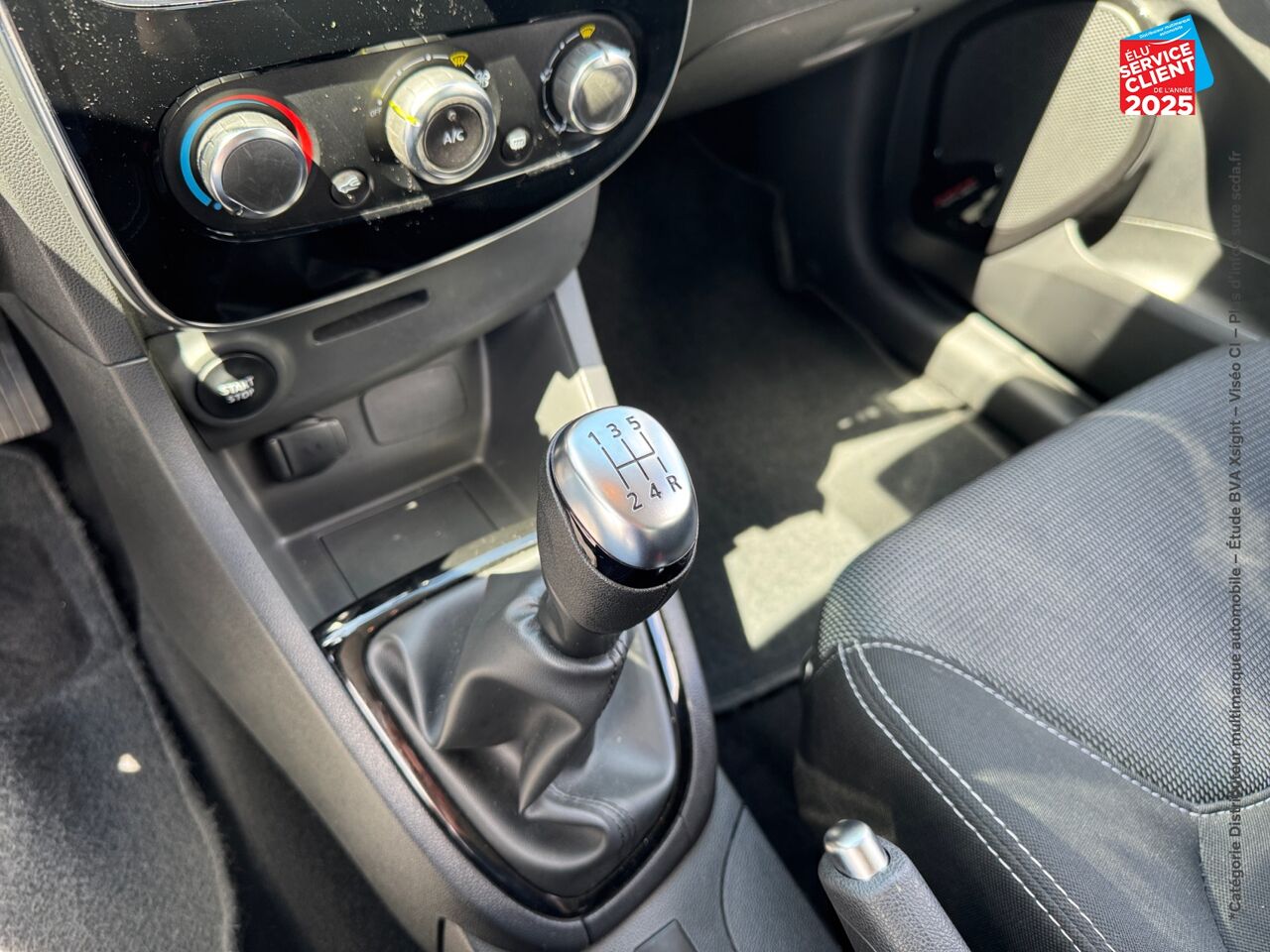 Véhicule d'occasion RENAULT CLIO 0.9 TCE 75CH GENERATION 5P EURO6C chez Toyota Verdun