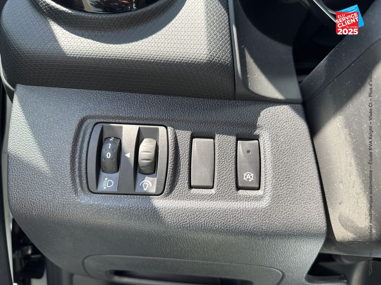 Véhicule d'occasion RENAULT CLIO 0.9 TCE 75CH GENERATION 5P EURO6C chez Toyota Verdun